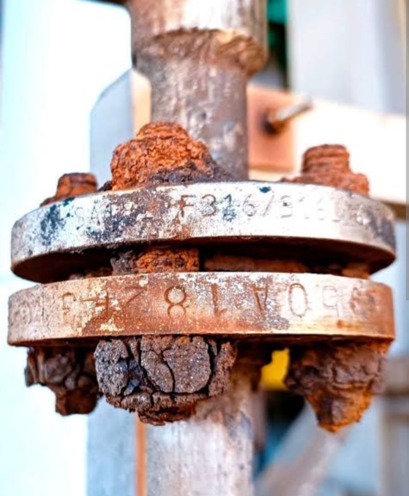 Pin Galvanic trong các mối nối ống thép không gỉ có bích với bu lông ...